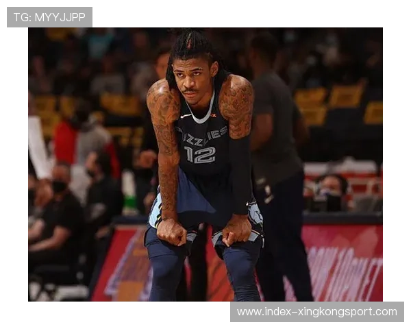 爵士靠多点外线流畅配合,轻松打出亮点