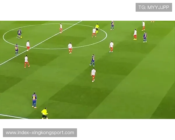 巴萨控球压制，拉菲尼亚回敲佩德里推射破门