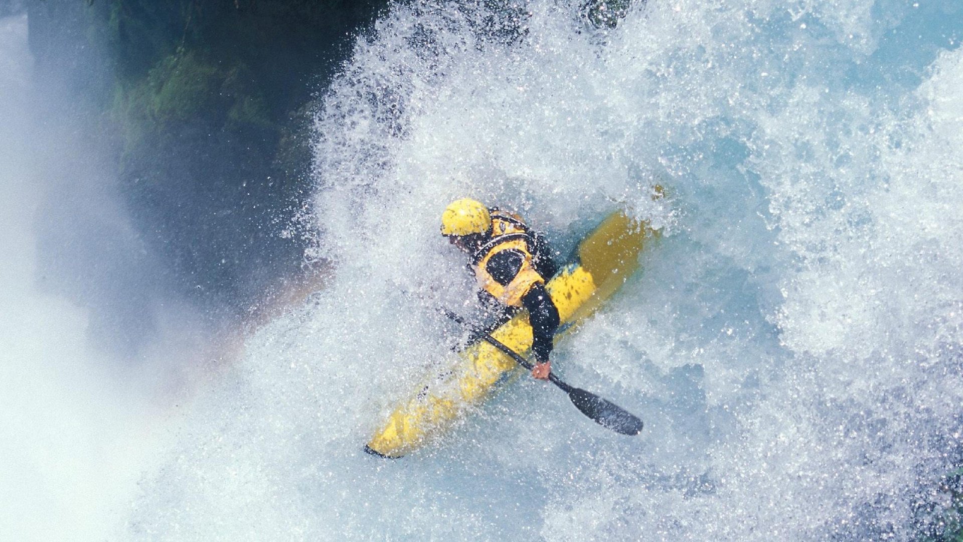 CBA比赛吸引大量球迷关注